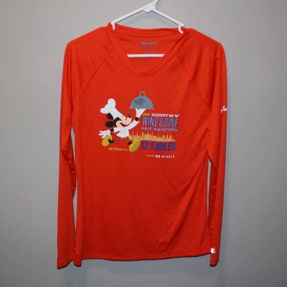 2017 RunDisney Wine & Dine Half Marathon Shirt - M